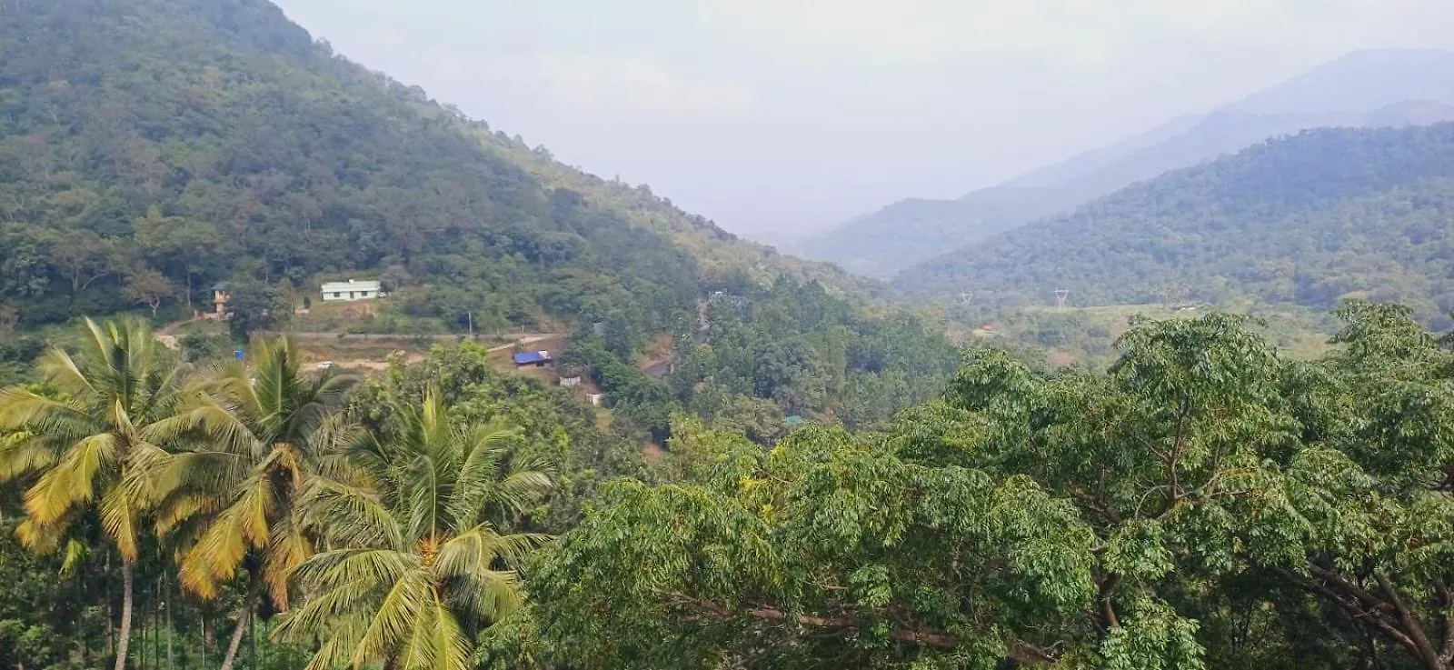 5Th Range Cottage Maraiyūr インド